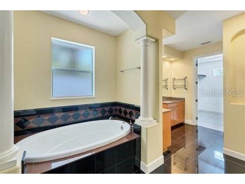 4250 Swift Road Sarasota FL 34231 - PHILIPPI CREEK A4663964 image12