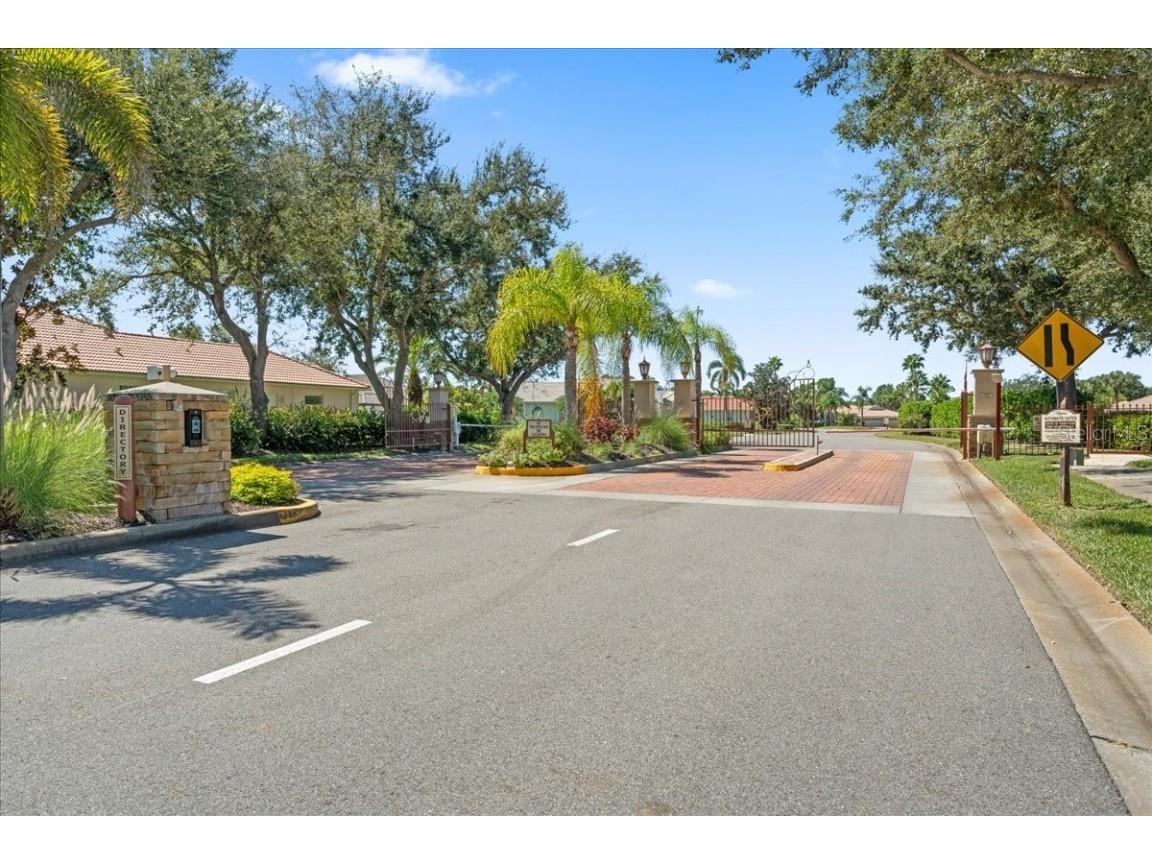 4250 Vicenza Drive #D35 Venice FL 34293 TB8431970 image39