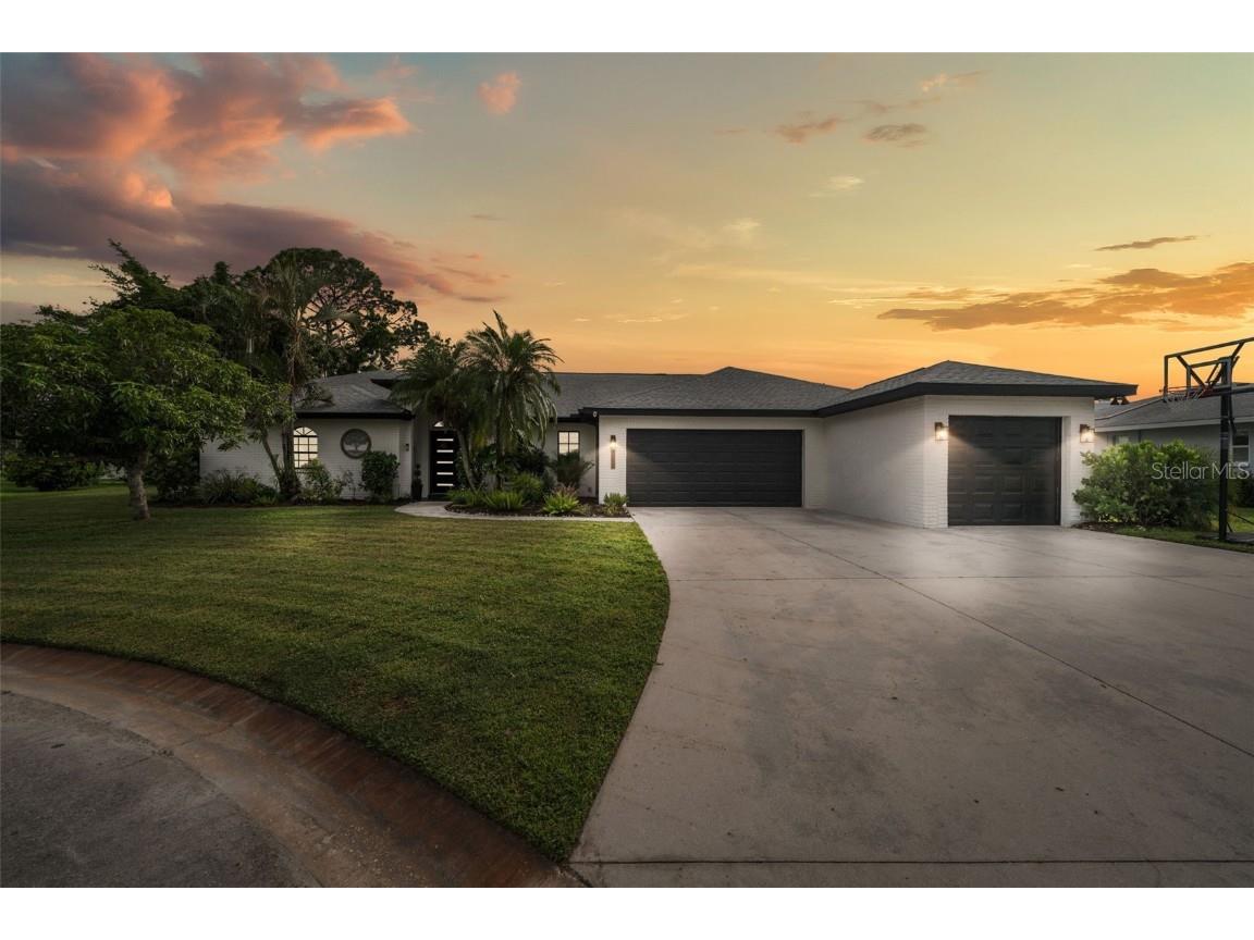 4252 Boswell Place Sarasota FL 34241 A4670812 image1