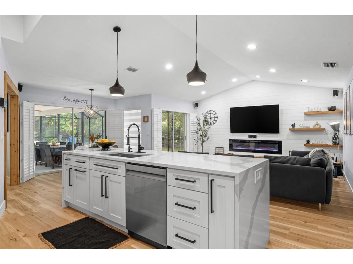 4252 Boswell Place Sarasota FL 34241 A4670812 image18