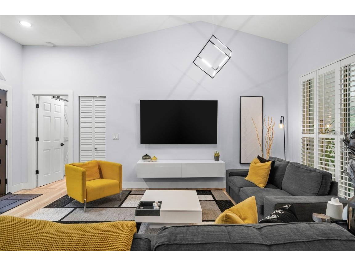 4252 Boswell Place Sarasota FL 34241 A4670812 image7