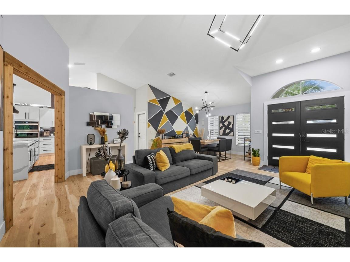 4252 Boswell Place Sarasota FL 34241 A4670812 image8