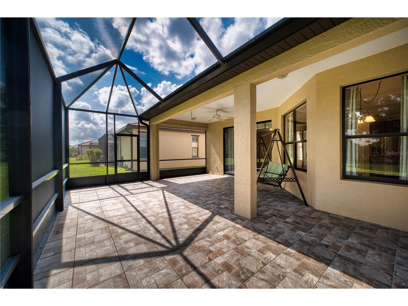 4252 Mackay Falls Terrace Sarasota FL 34243 A4695428 image13
