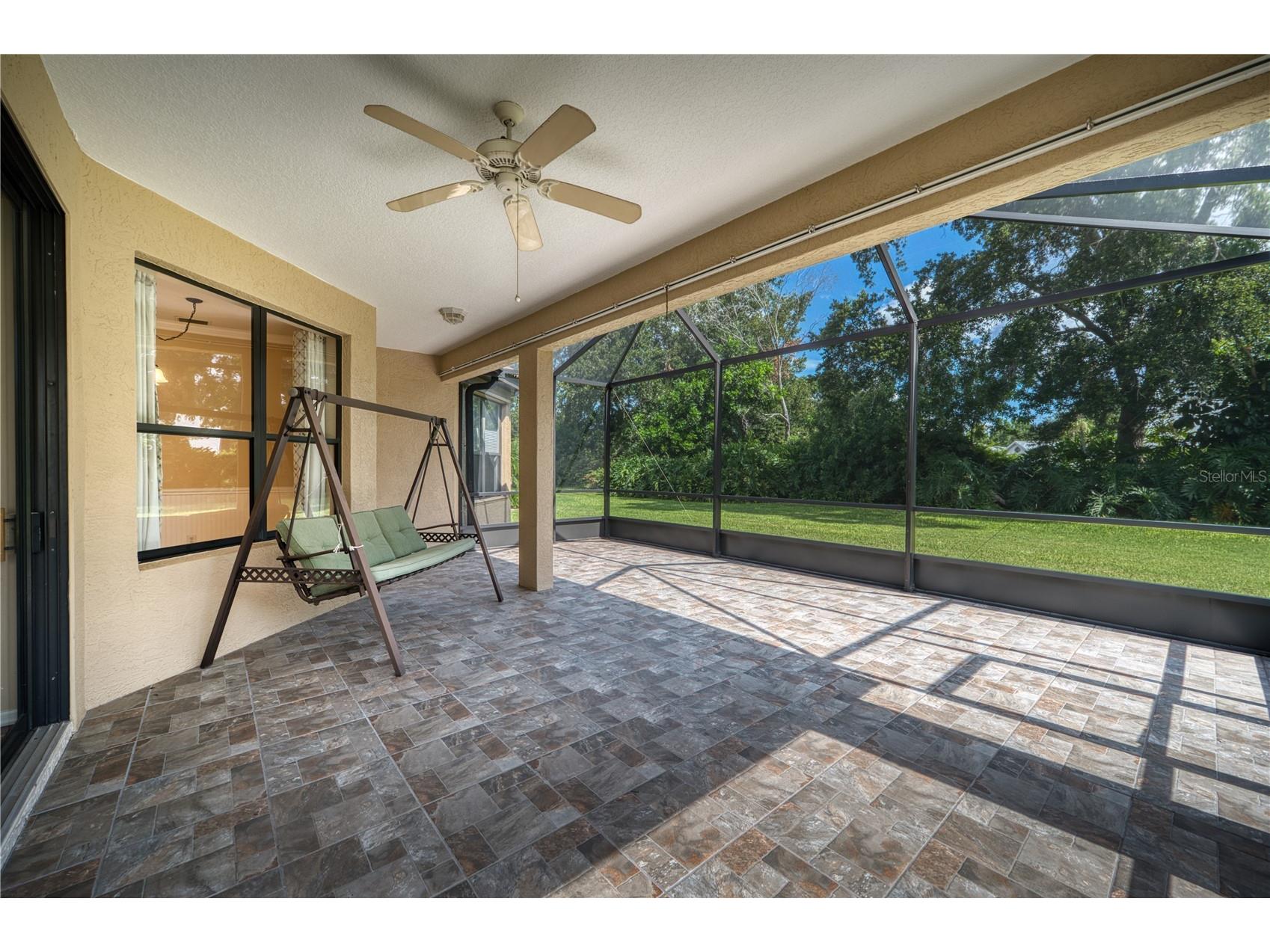4252 Mackay Falls Terrace Sarasota FL 34243 A4695428 image14