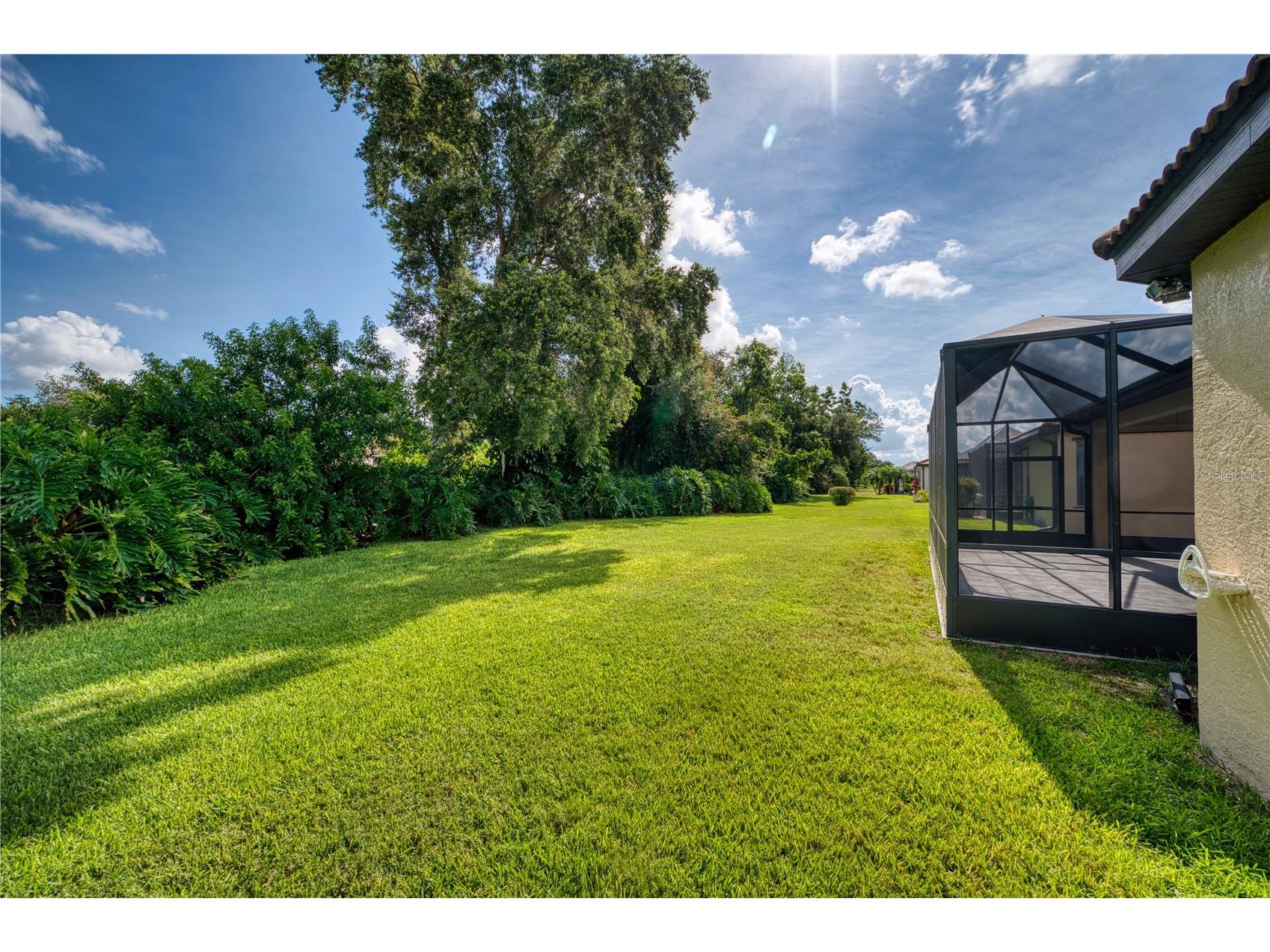 4252 Mackay Falls Terrace Sarasota FL 34243 A4695428 image17