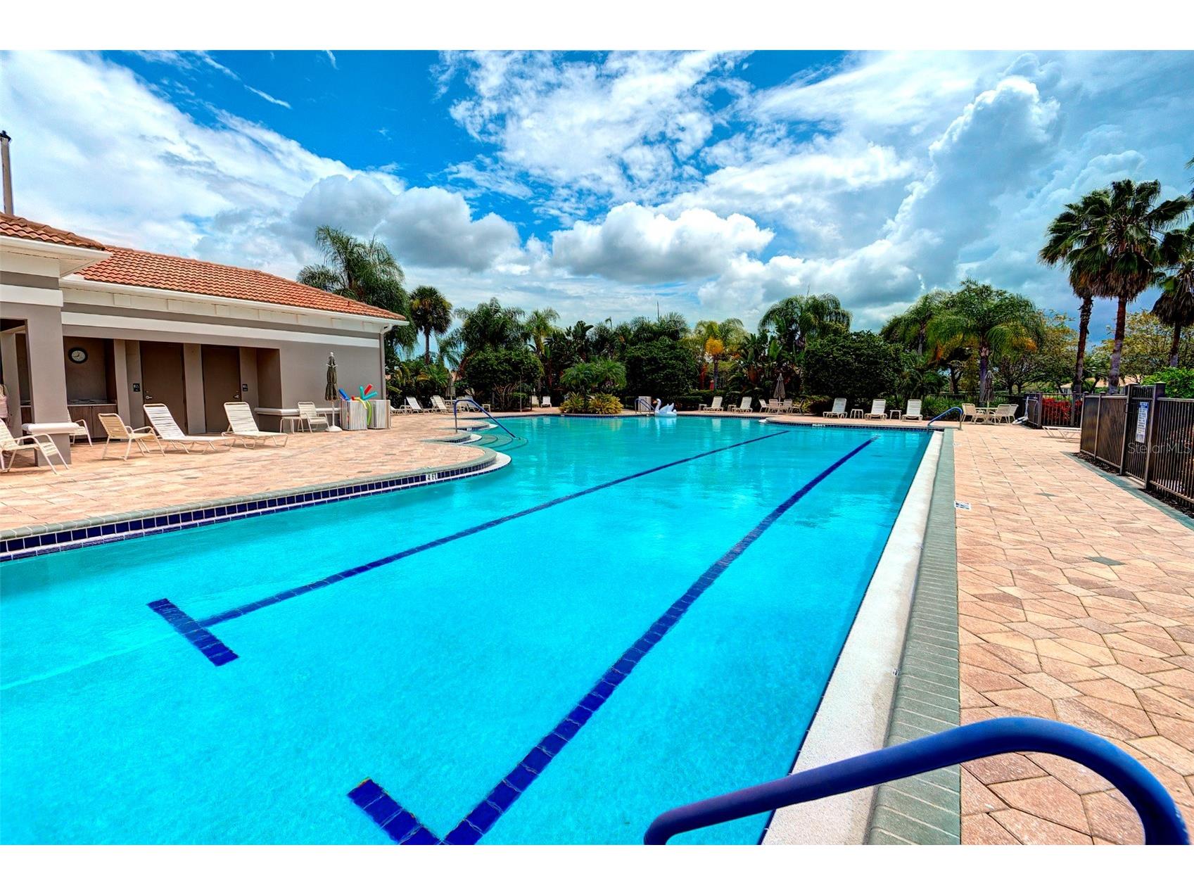 4252 Mackay Falls Terrace Sarasota FL 34243 A4695428 image30