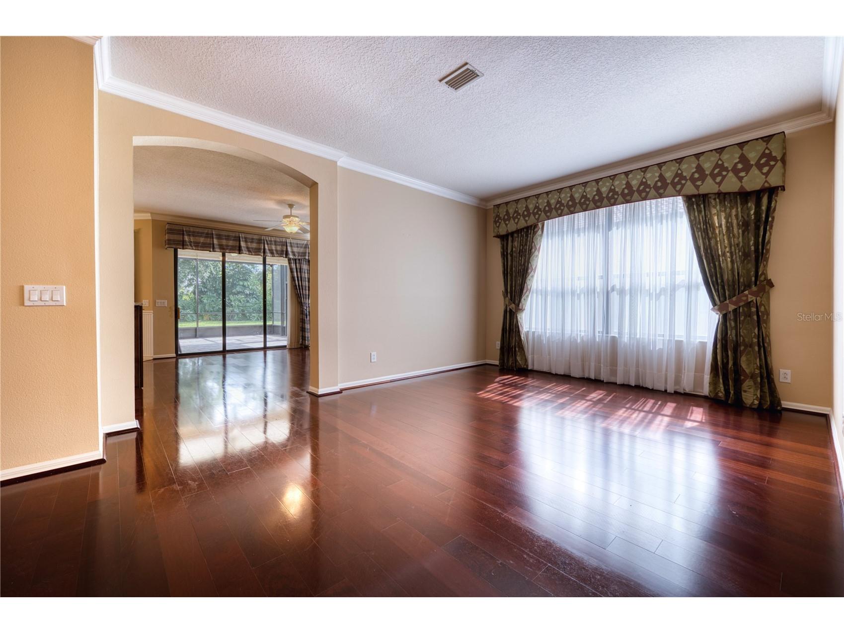 4252 Mackay Falls Terrace Sarasota FL 34243 A4695428 image8