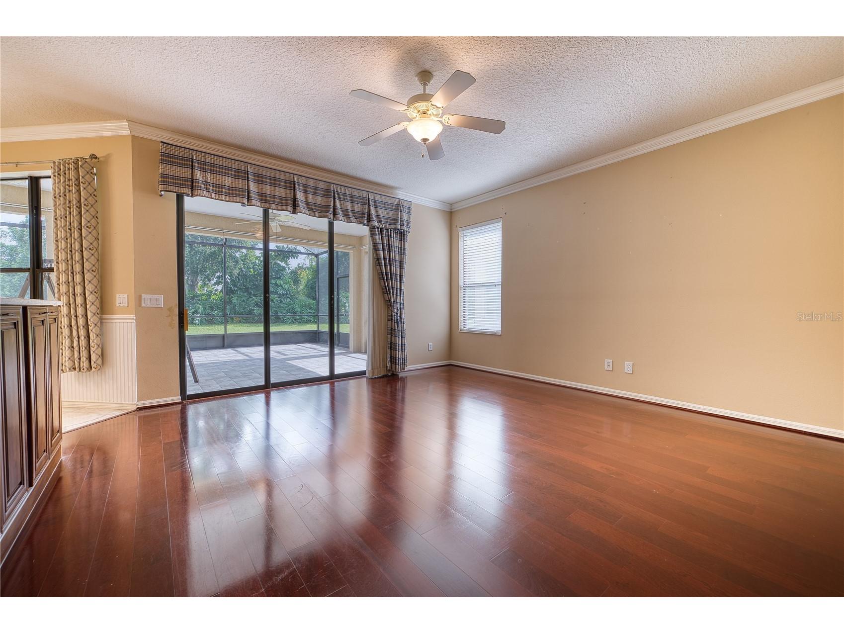 4252 Mackay Falls Terrace Sarasota FL 34243 A4695428 image9