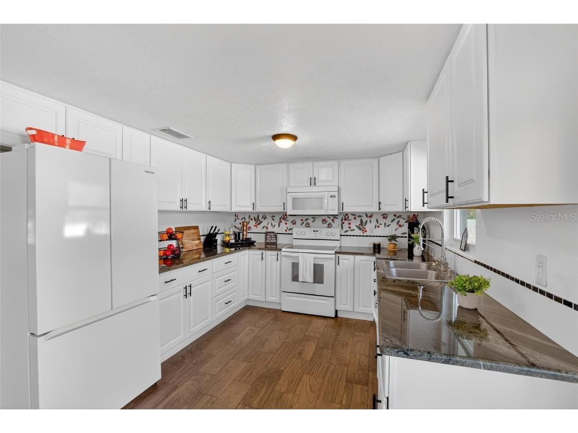 4255 Sabal Palm Drive Mulberry FL 33860 TB8450173 image12