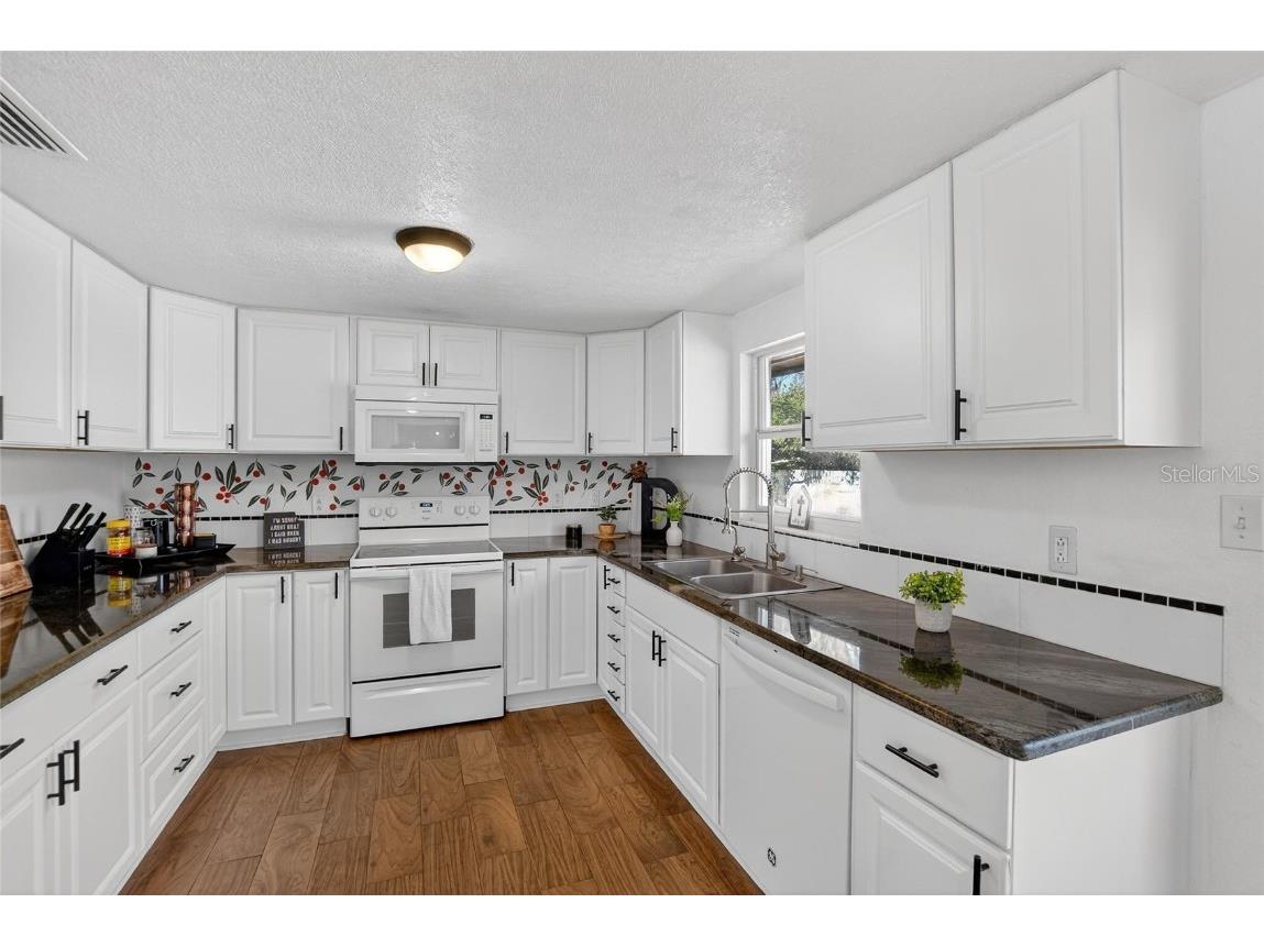 4255 Sabal Palm Drive Mulberry FL 33860 TB8450173 image13