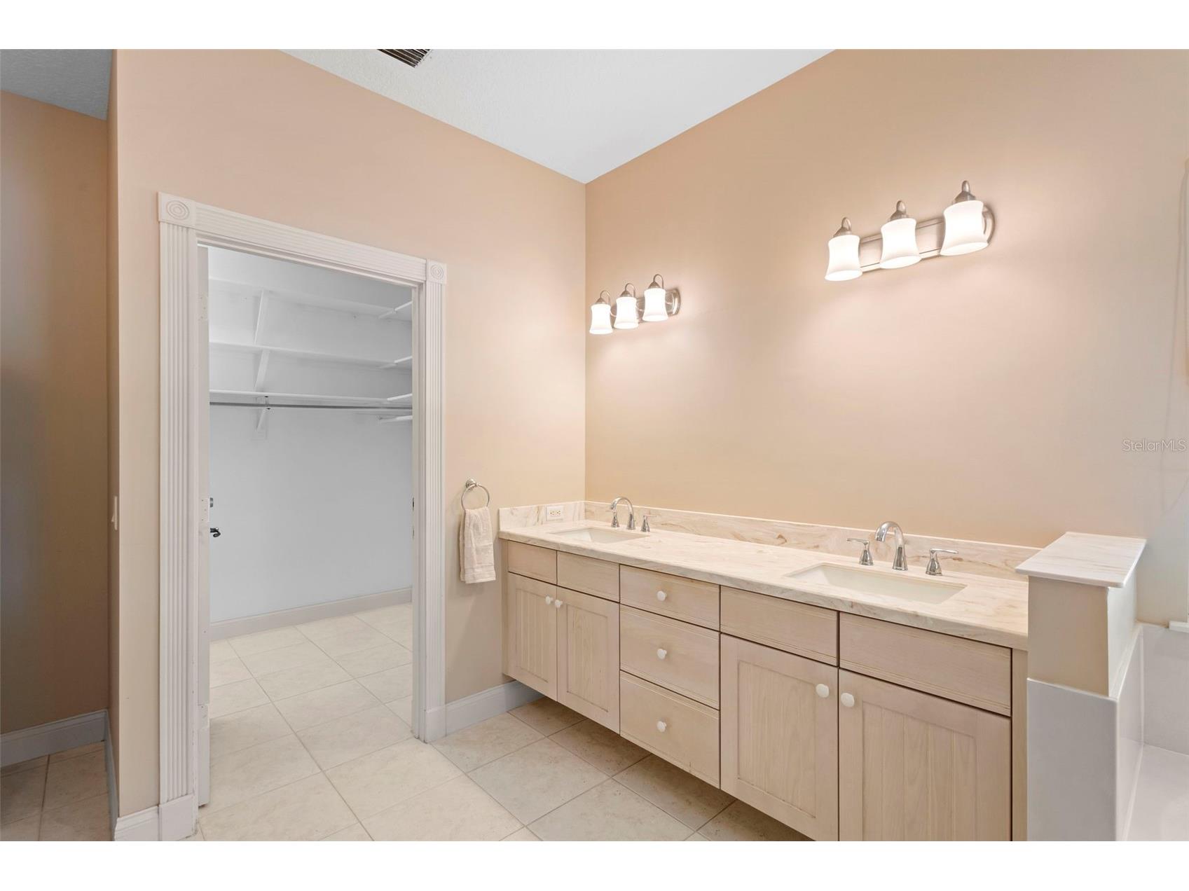 42554 Maggie Jones Road Paisley FL 32767 - UNKNOWN. V4947070 image21