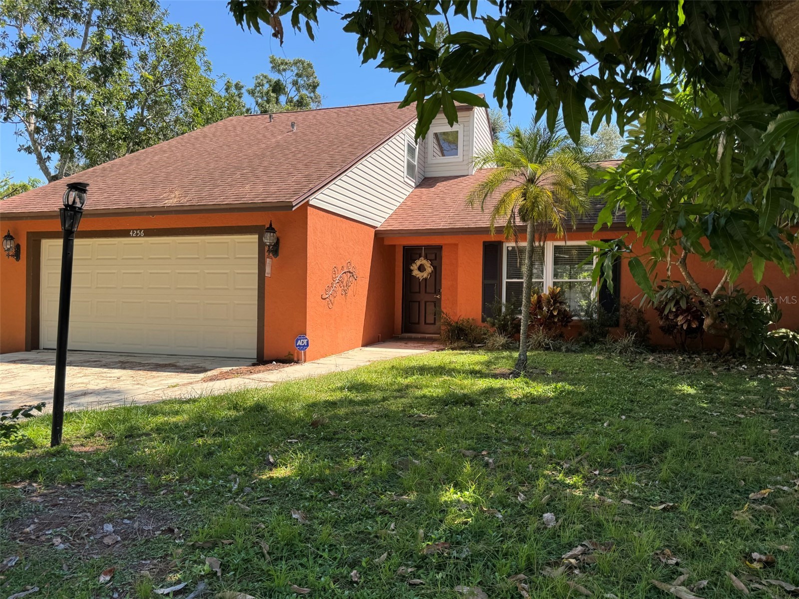 4256 King Richard Lane Sarasota FL 34232 A4659665 image1