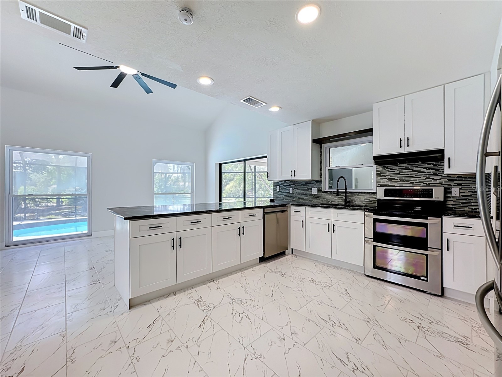 4256 King Richard Lane Sarasota FL 34232 A4698470 image8