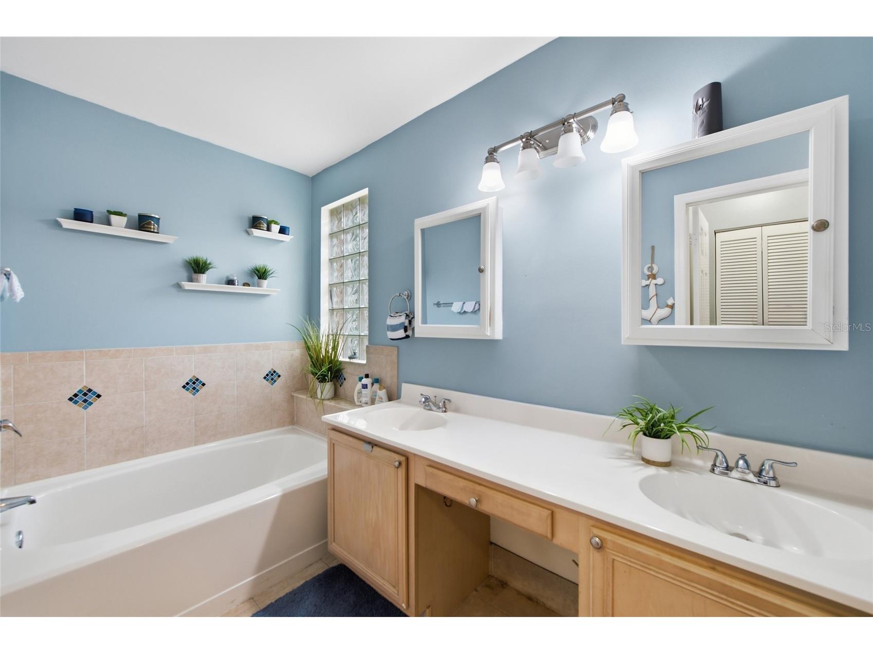 4258 Nw 1st Dr Deerfield Beach FL 33442 TB8525973 image35