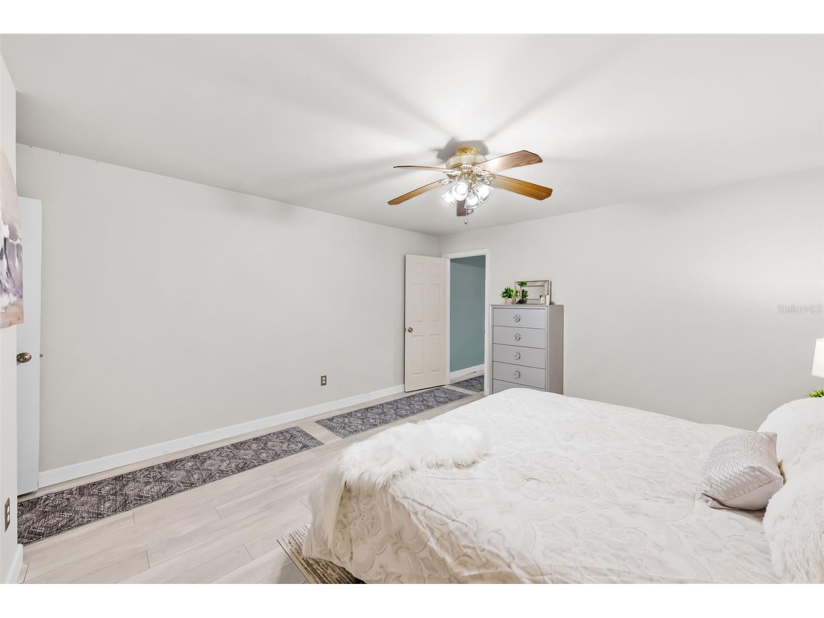 426 32nd Avenue N #102E Saint Petersburg FL 33704 TB8362730 image14