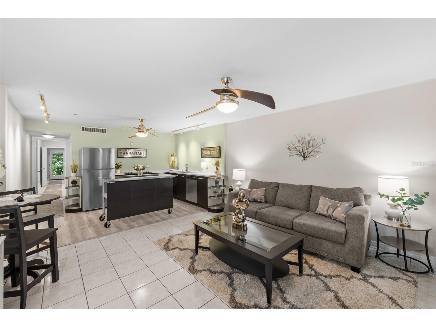 426 32nd Avenue N #102E Saint Petersburg FL 33704 TB8362730 image2