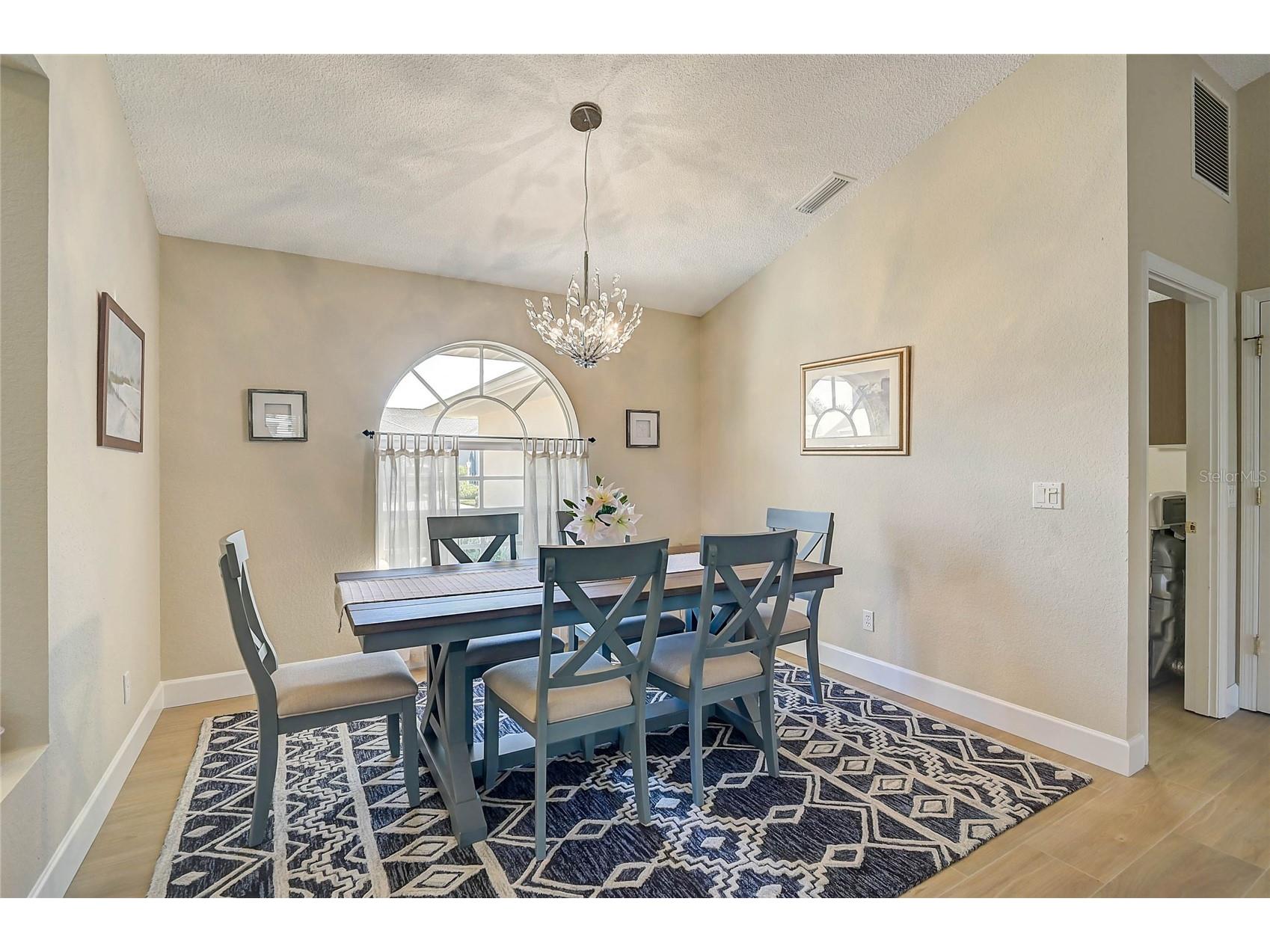426 Bermuda Isles Circle Venice FL 34292 A4683991 image17
