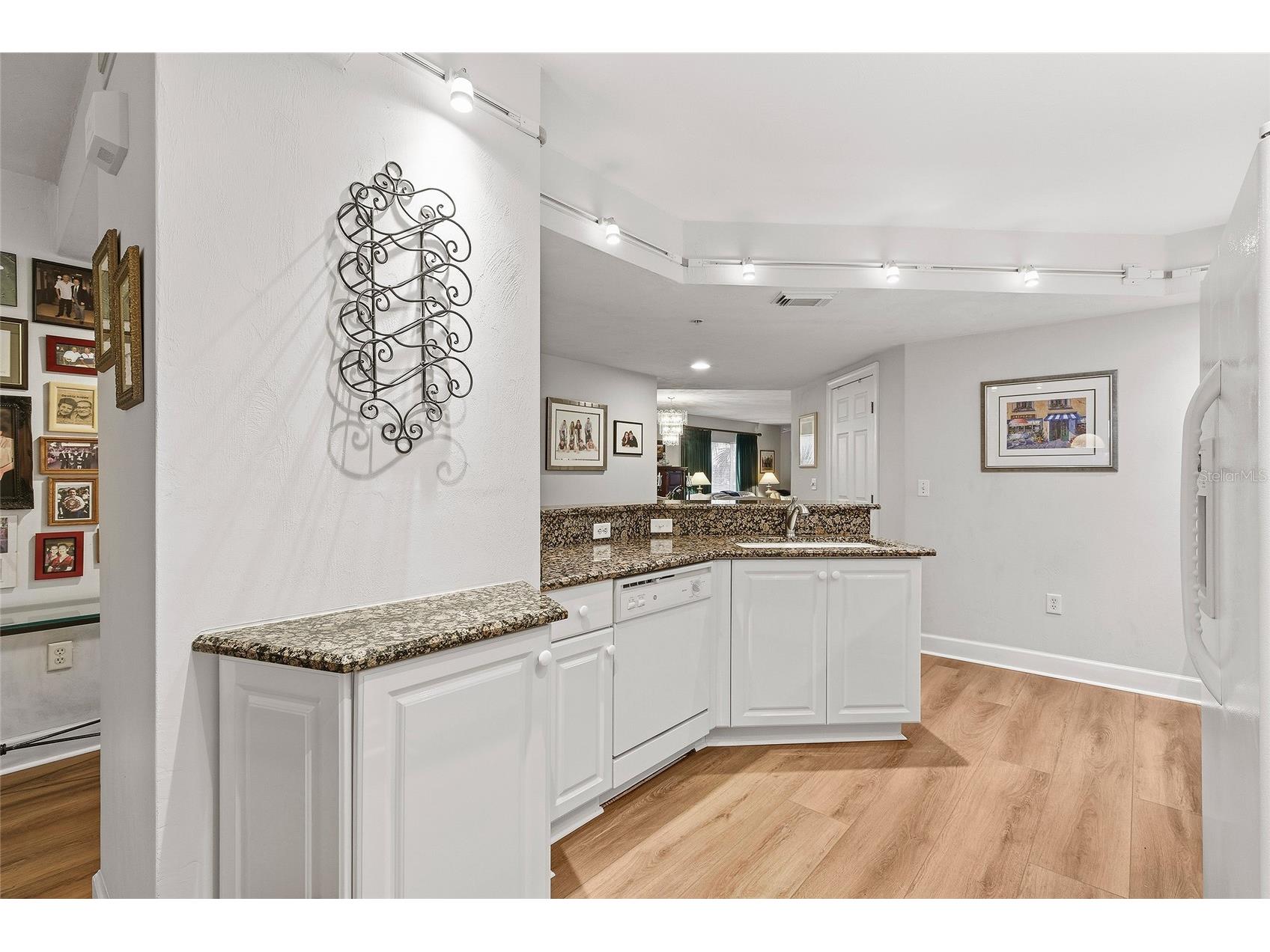 426 Bouchelle Drive #301 New Smyrna Beach FL 32169 - CALLALISA CREEK NS1087301 image4