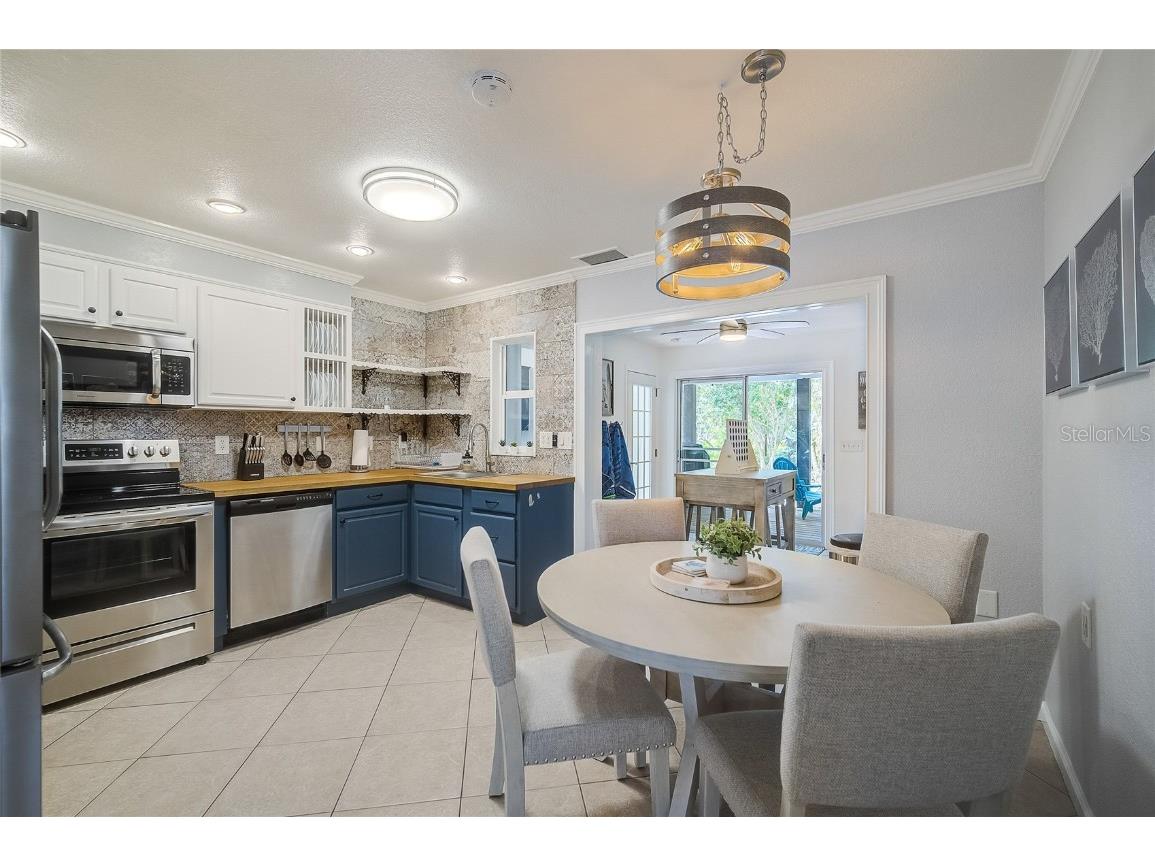 426 Eagles Nest Lane Sarasota FL 34243 A4670606 image13