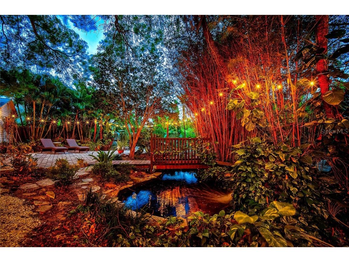 426 Eagles Nest Lane Sarasota FL 34243 A4670606 image3