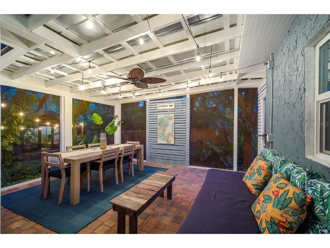 426 Eagles Nest Lane Sarasota FL 34243 A4670606 image6