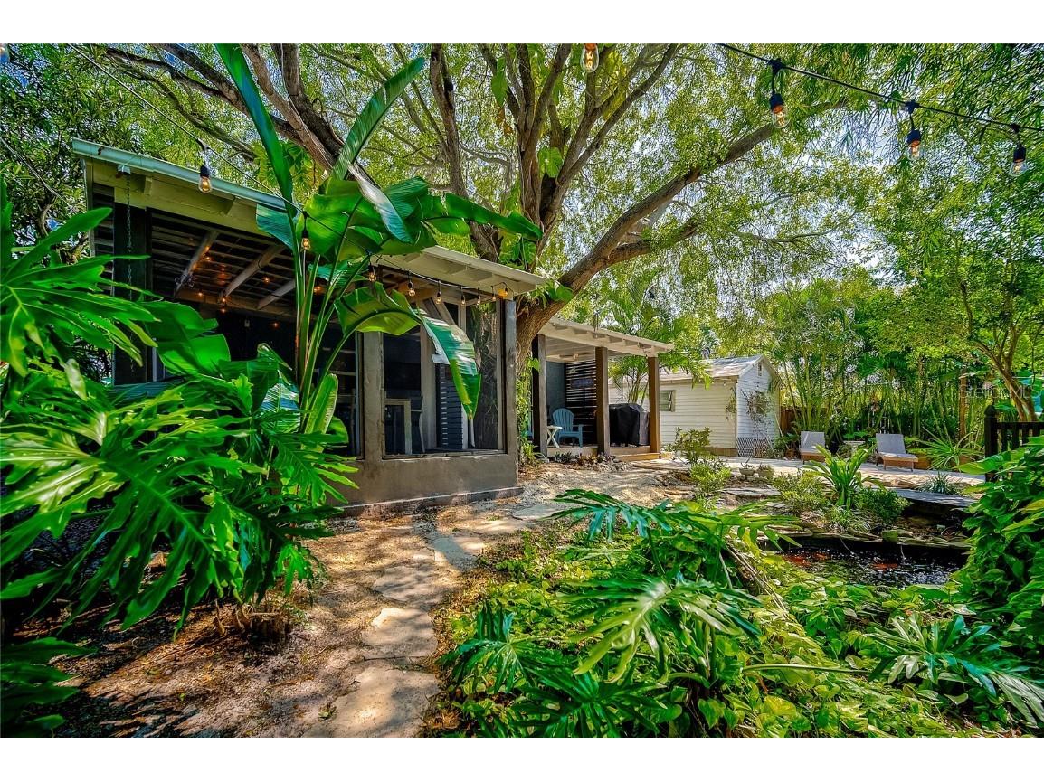 426 Eagles Nest Lane Sarasota FL 34243 A4670606 image8