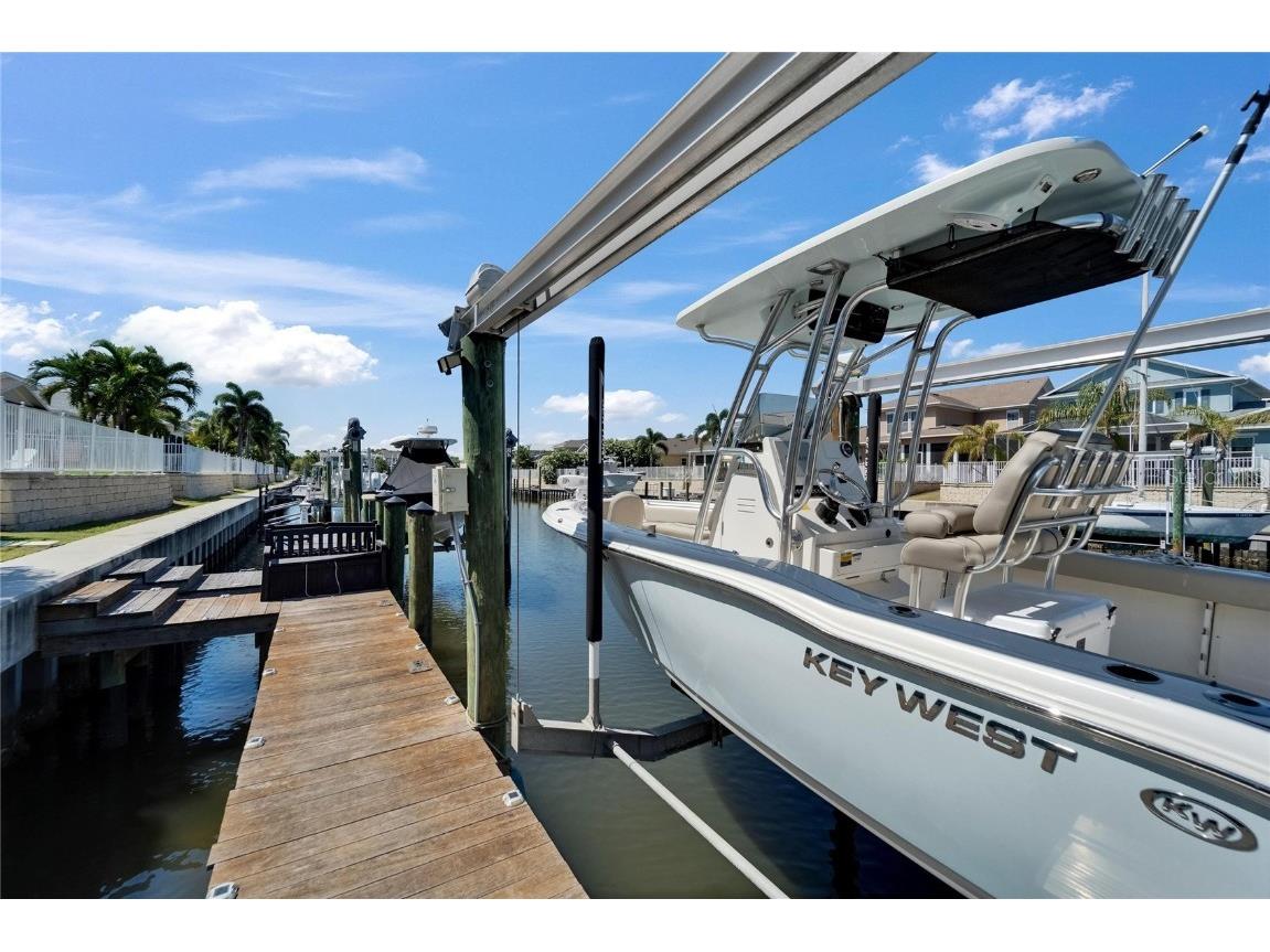 426 Islebay Drive Apollo Beach FL 33572 TB8374977 image2