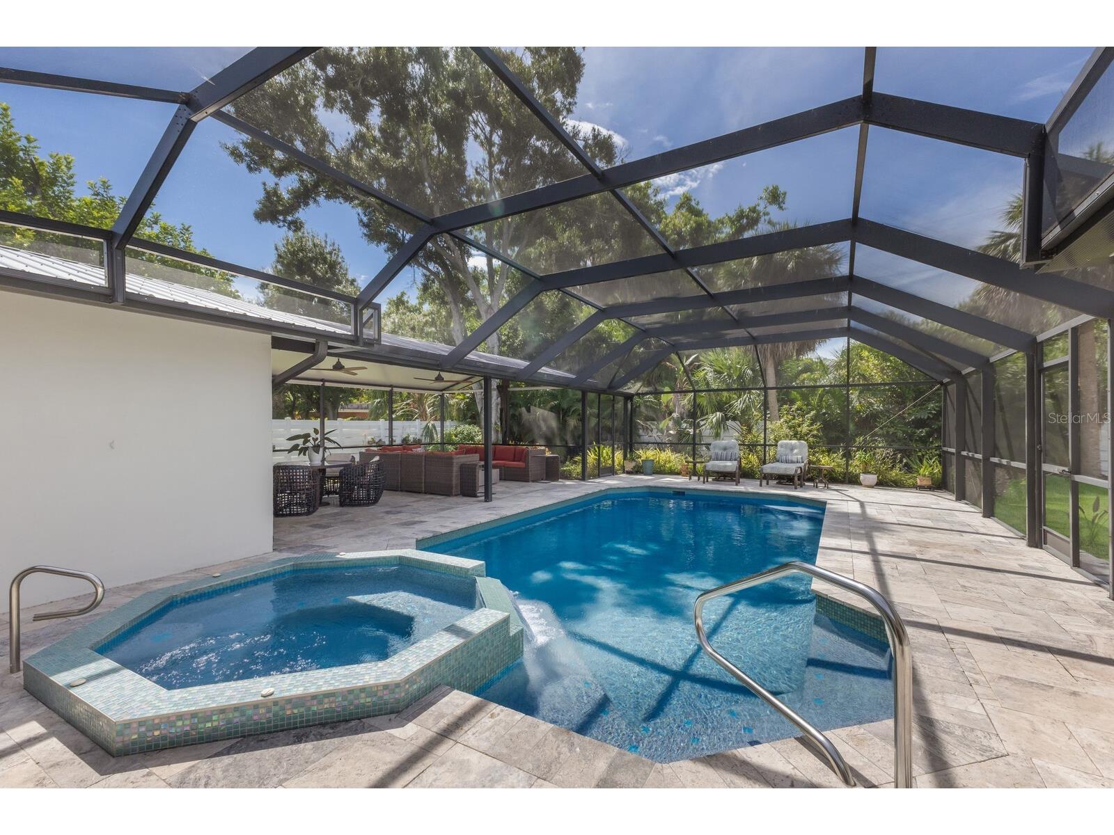 426 N Shore Drive Sarasota FL 34234 A4676229 image15