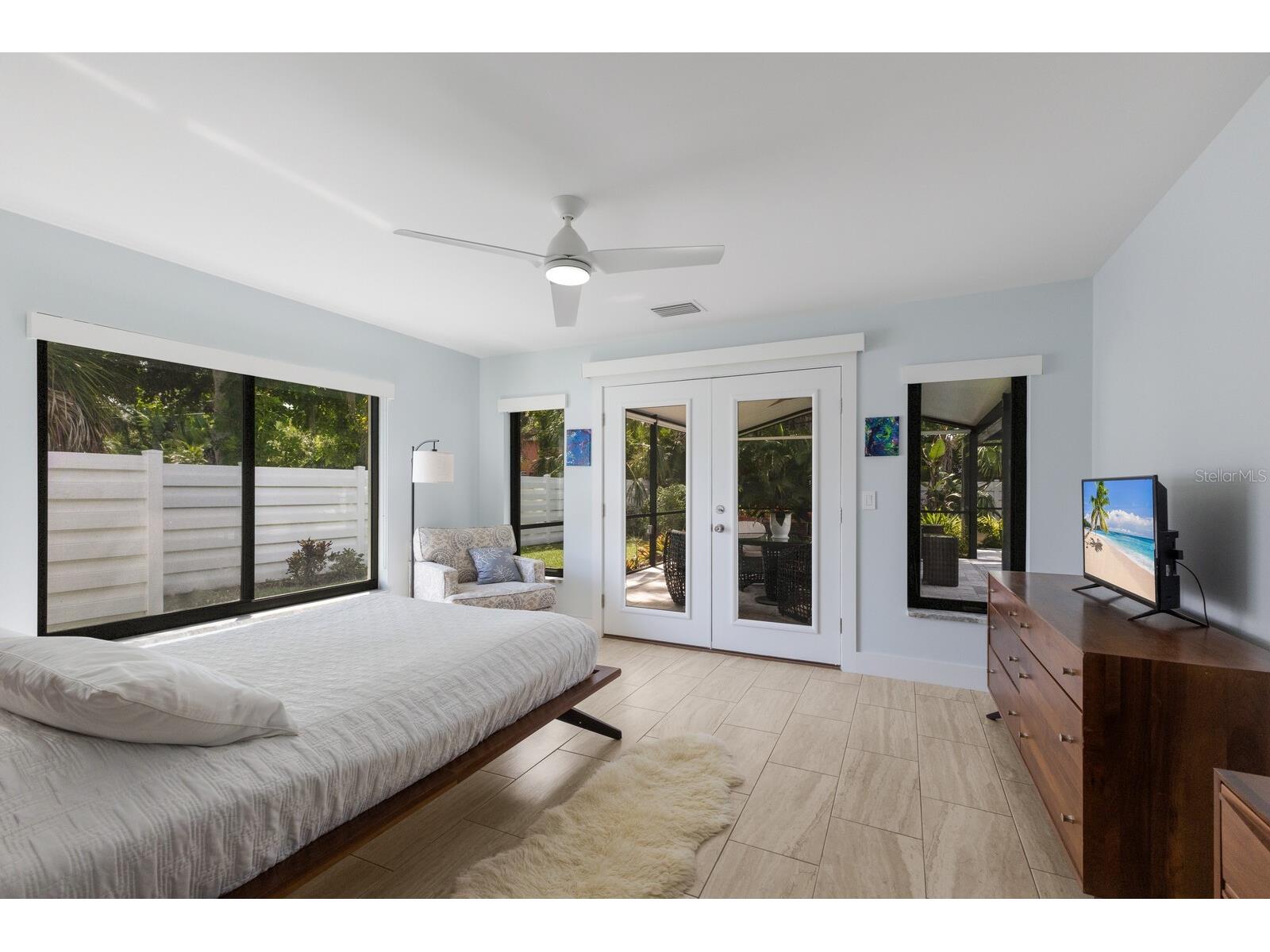 426 N Shore Drive Sarasota FL 34234 A4676229 image24