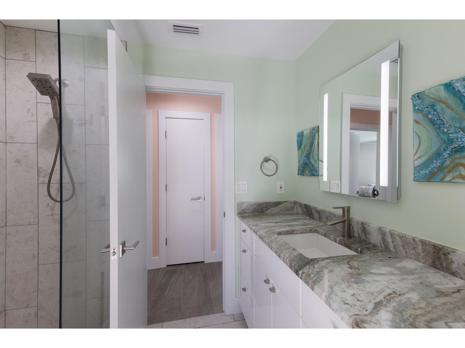 426 N Shore Drive Sarasota FL 34234 A4676229 image35