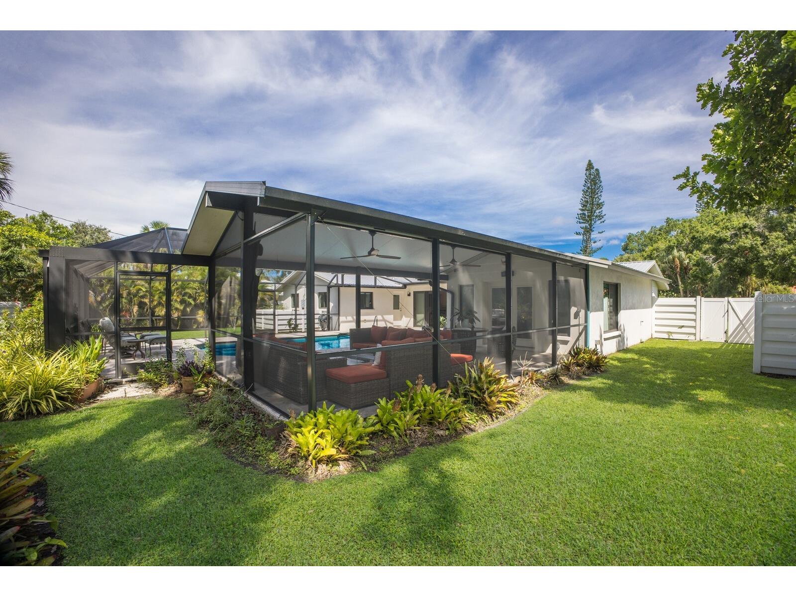 426 N Shore Drive Sarasota FL 34234 A4676229 image36