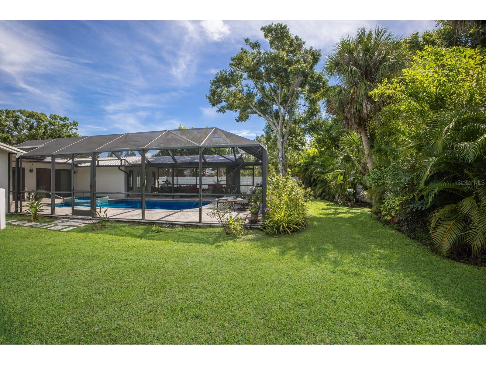 426 N Shore Drive Sarasota FL 34234 A4676229 image39