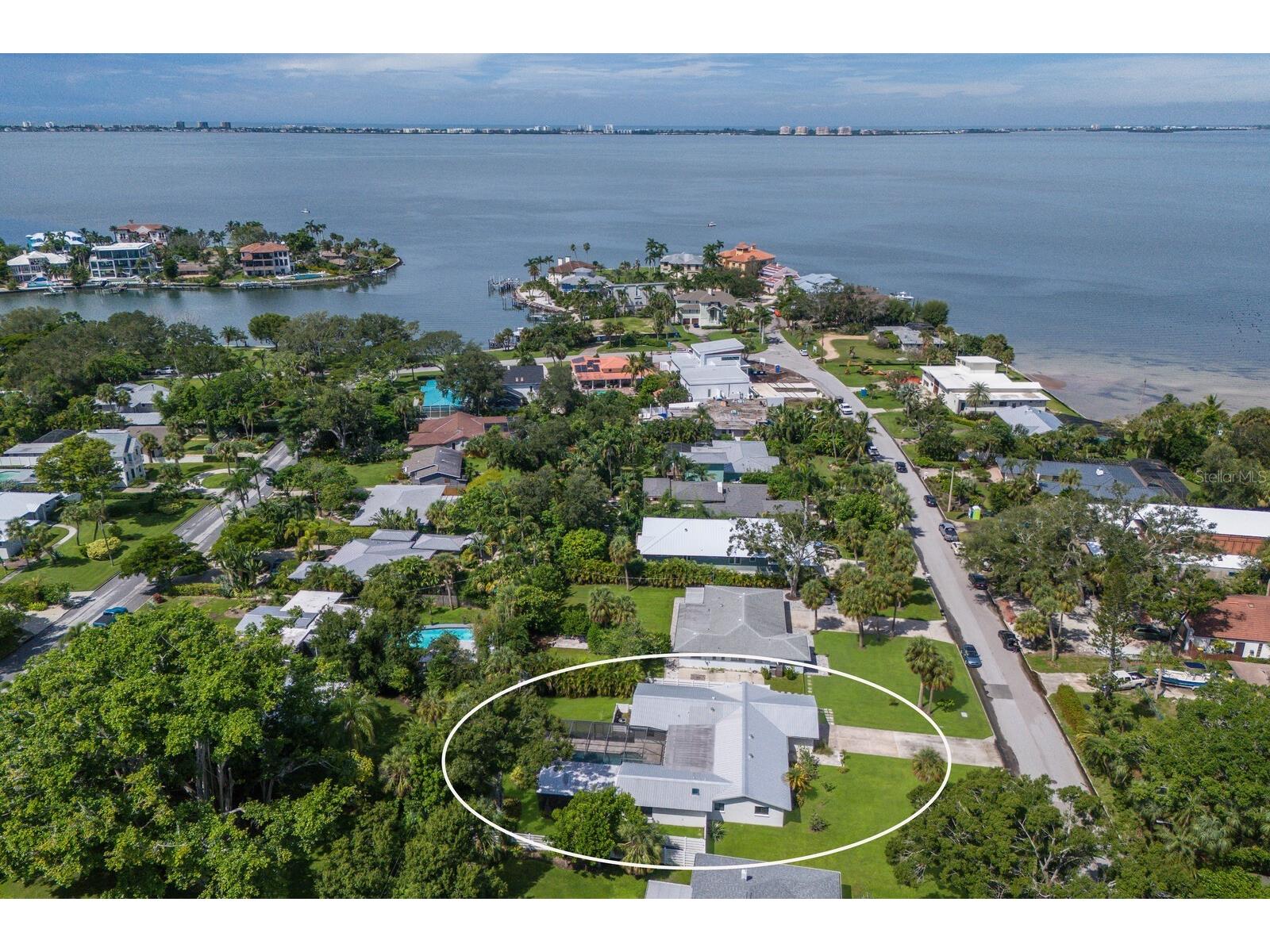 426 N Shore Drive Sarasota FL 34234 A4676229 image42