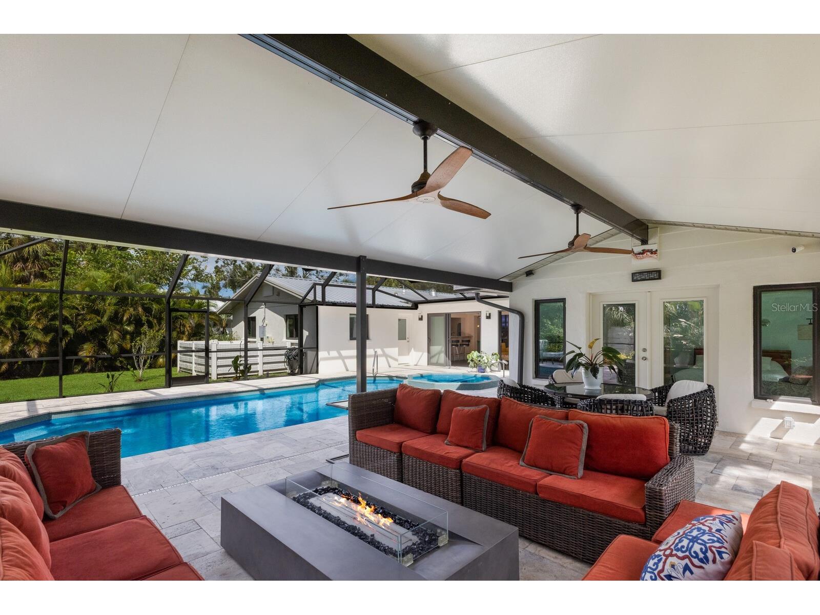 426 N Shore Drive Sarasota FL 34234 A4676229 image6