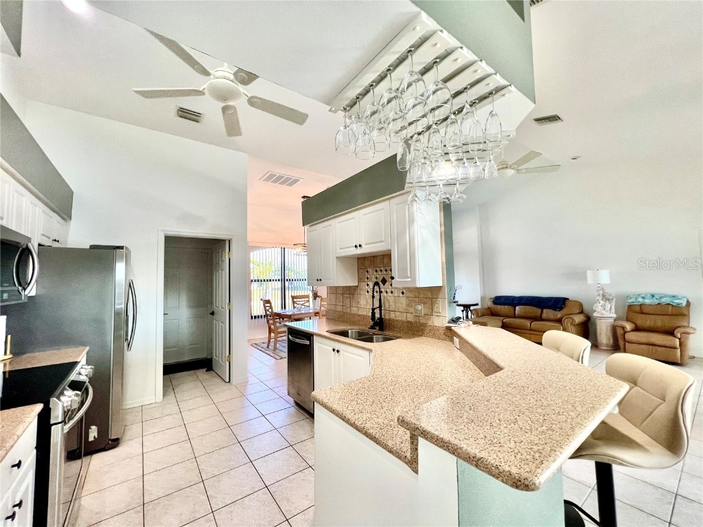 426 NW 37th Place Cape Coral FL 33993 C7516607 image11