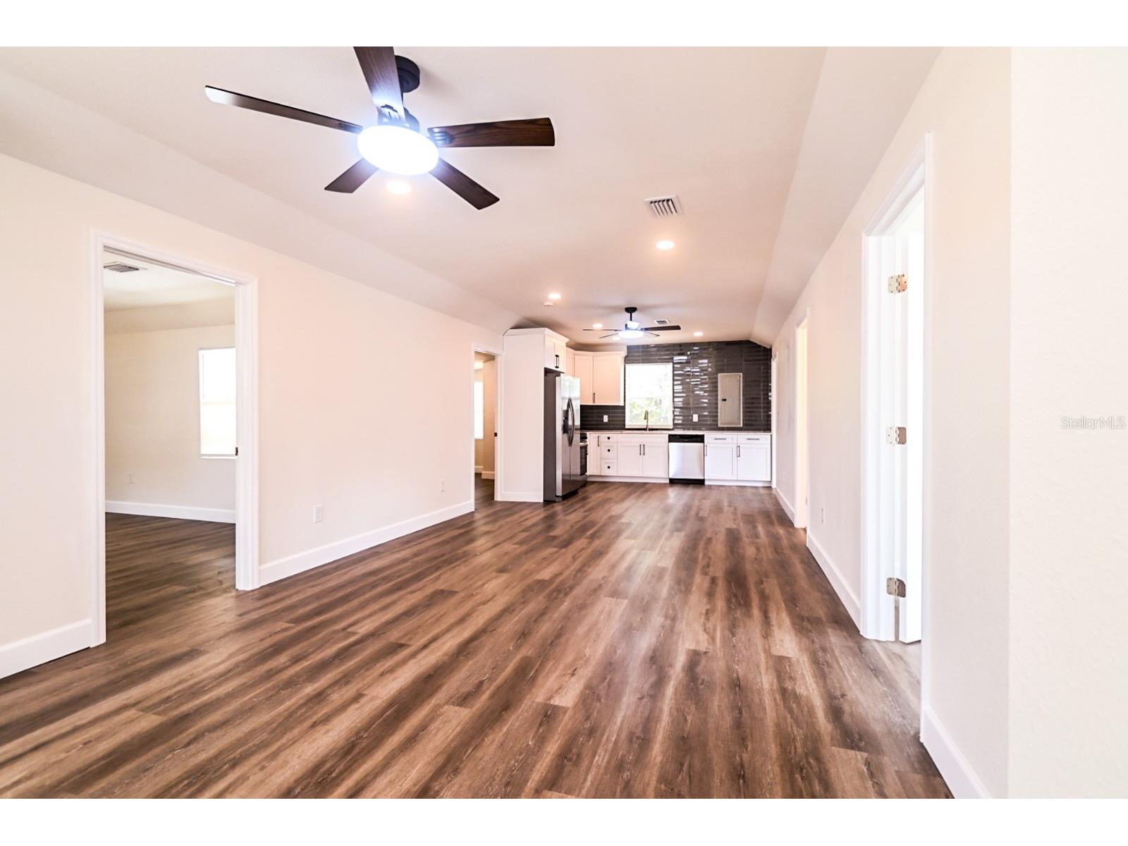 426 S Disston Avenue Tarpon Springs FL 34689 TB8484298 image13