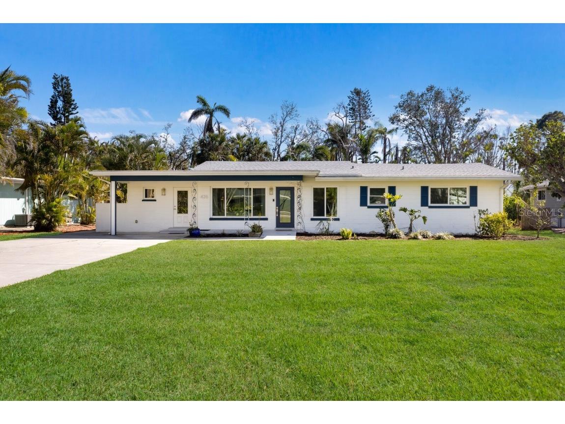 426 S Shore Drive Sarasota FL 34234 A4643822 image1