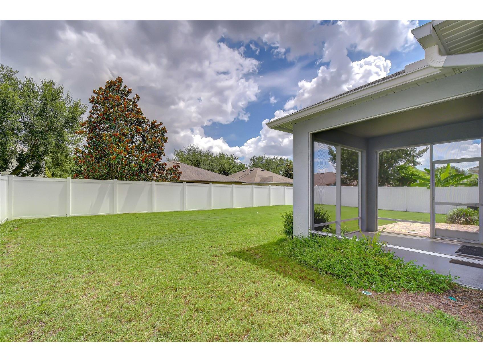 426 Summerlyn Drive Valrico FL 33594 TB8526517 image2