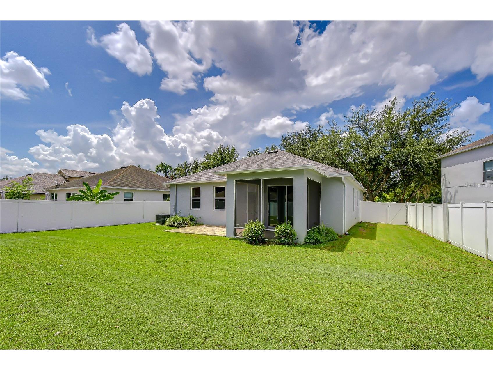 426 Summerlyn Drive Valrico FL 33594 TB8526517 image3