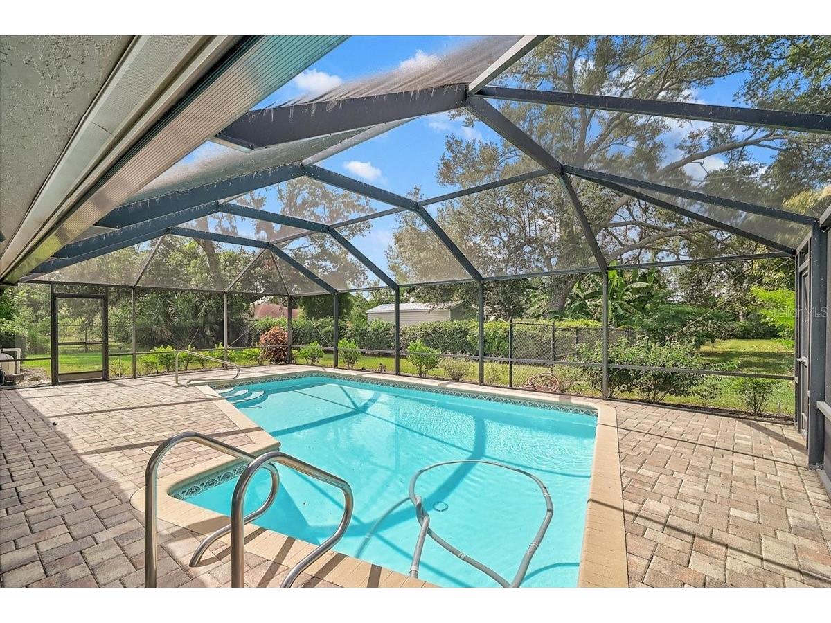 426 Whitfield Avenue Sarasota FL 34243 A4697567 image35