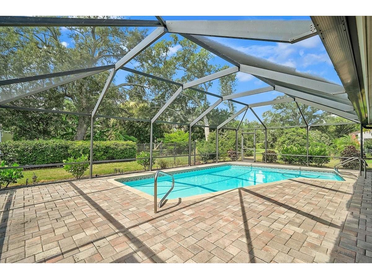 426 Whitfield Avenue Sarasota FL 34243 A4697567 image36
