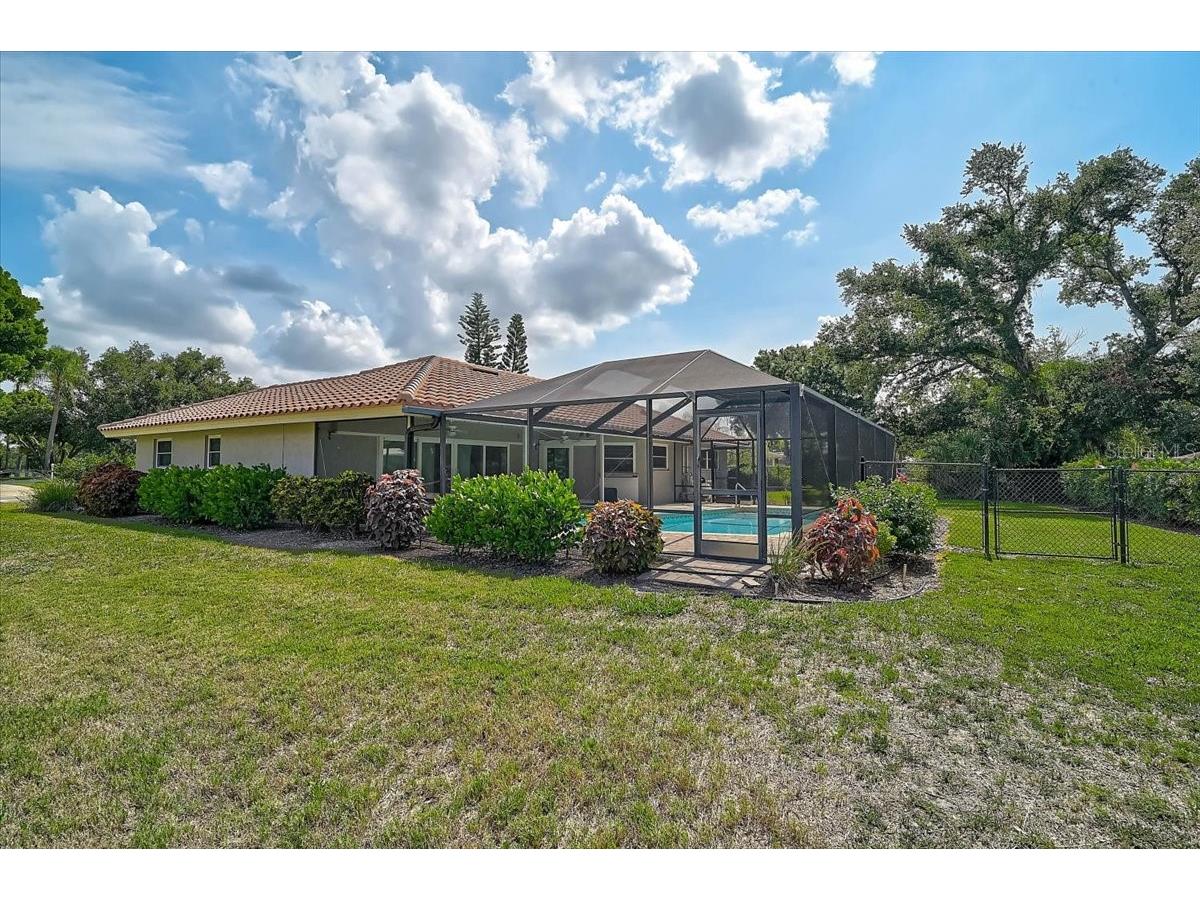 426 Whitfield Avenue Sarasota FL 34243 A4697567 image39