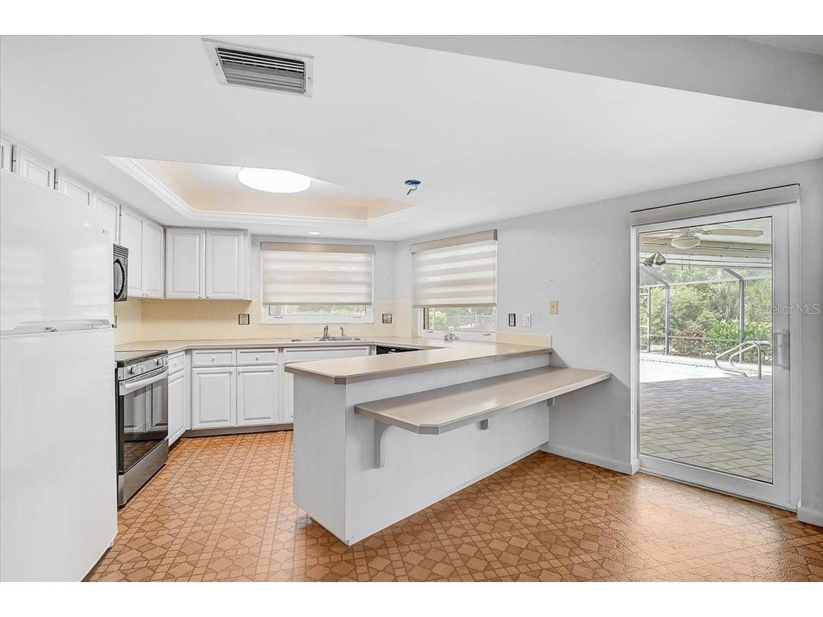 426 Whitfield Avenue Sarasota FL 34243 A4697567 image6