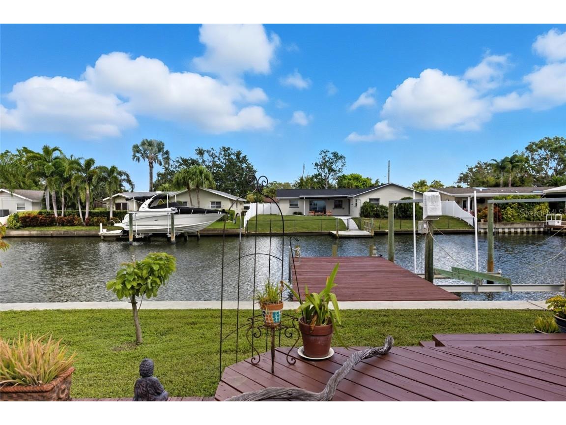 4261 14th Street NE Saint Petersburg FL 33703 TB8434466 image1