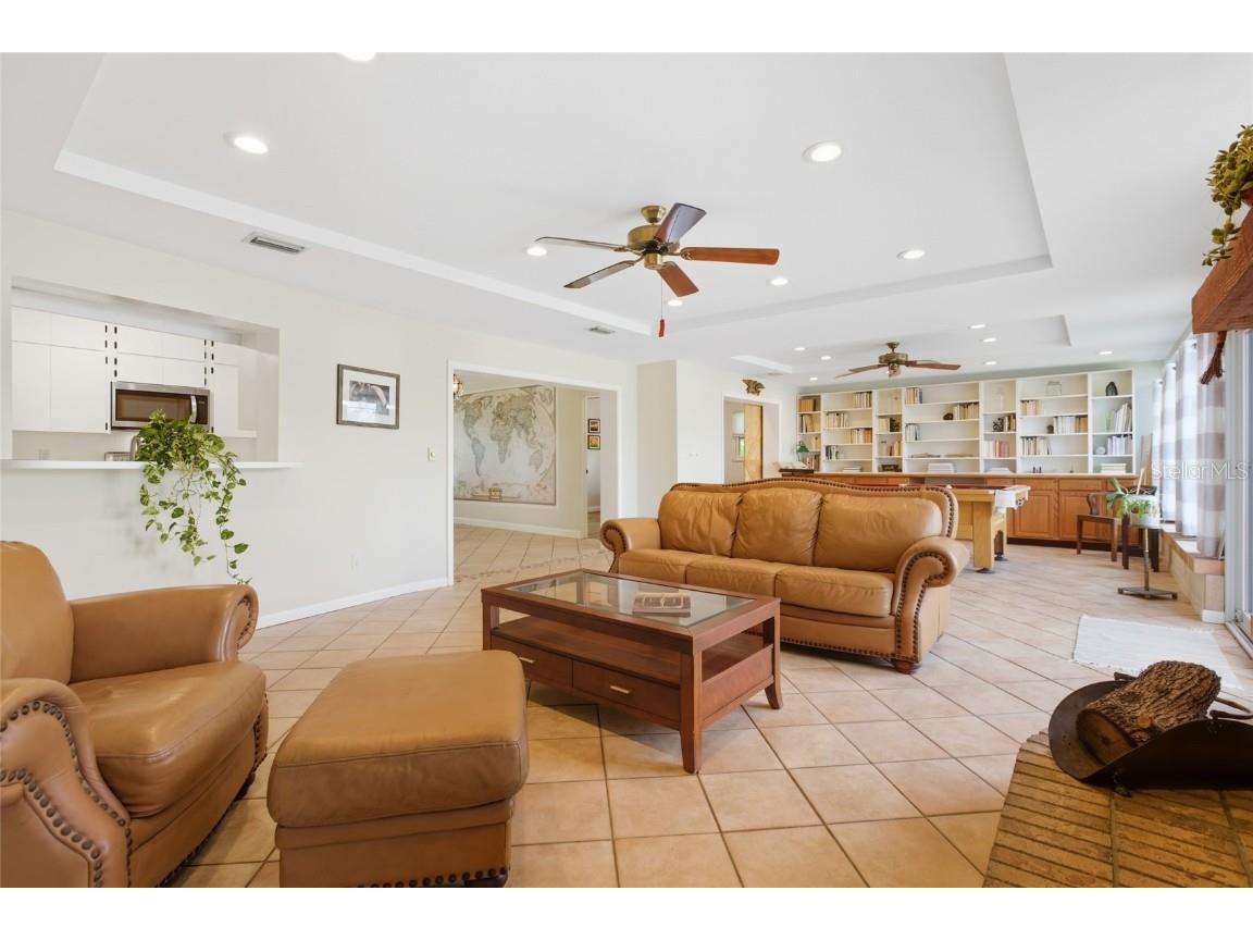 4261 14th Street NE Saint Petersburg FL 33703 TB8434466 image14