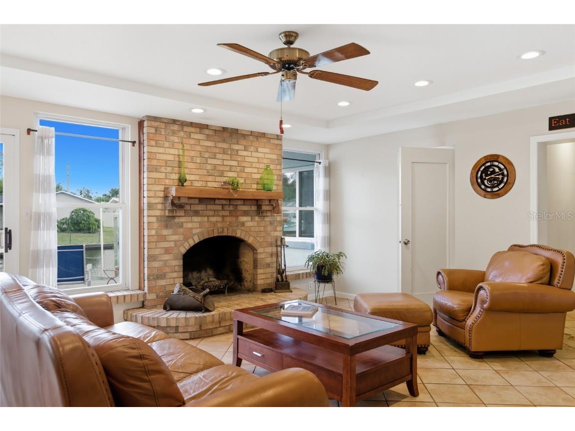 4261 14th Street NE Saint Petersburg FL 33703 TB8434466 image3