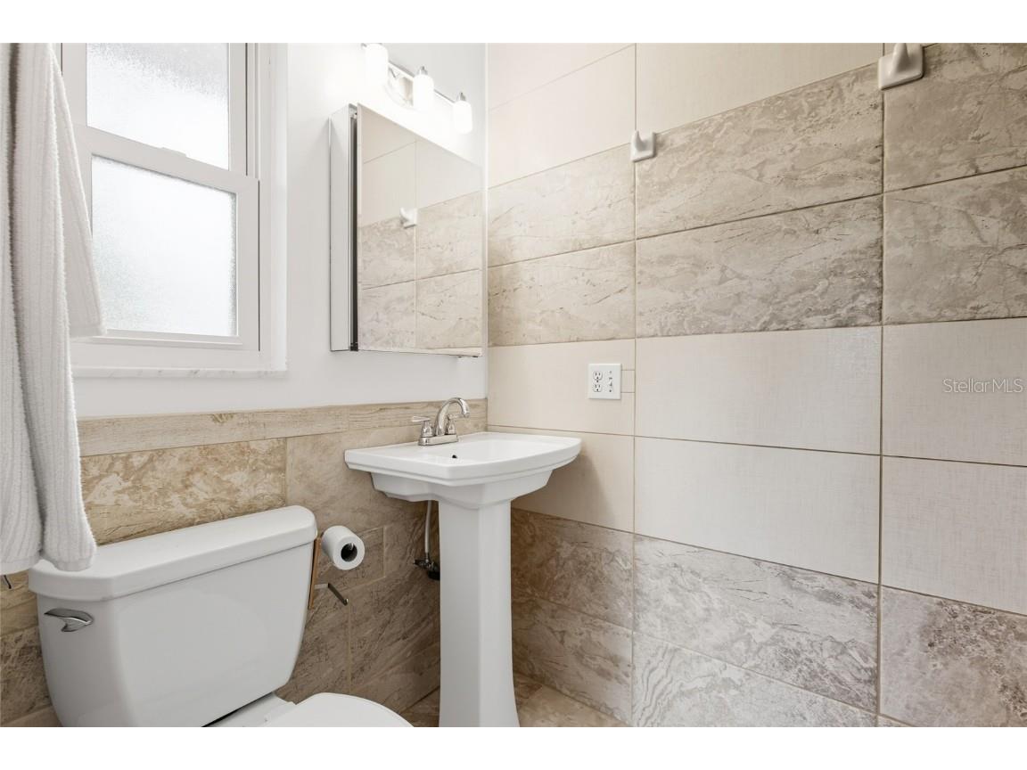 4261 14th Street NE Saint Petersburg FL 33703 TB8434466 image38