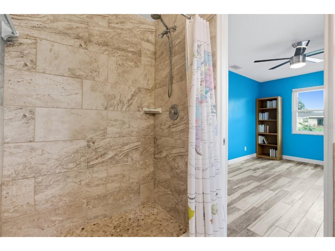 4261 14th Street NE Saint Petersburg FL 33703 TB8434466 image39