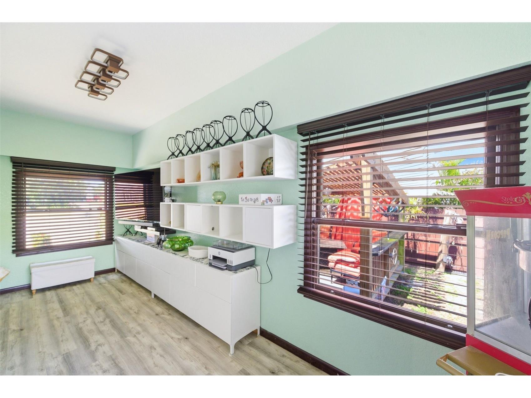 4263 5th Avenue N Saint Petersburg FL 33713 TB8511710 image11