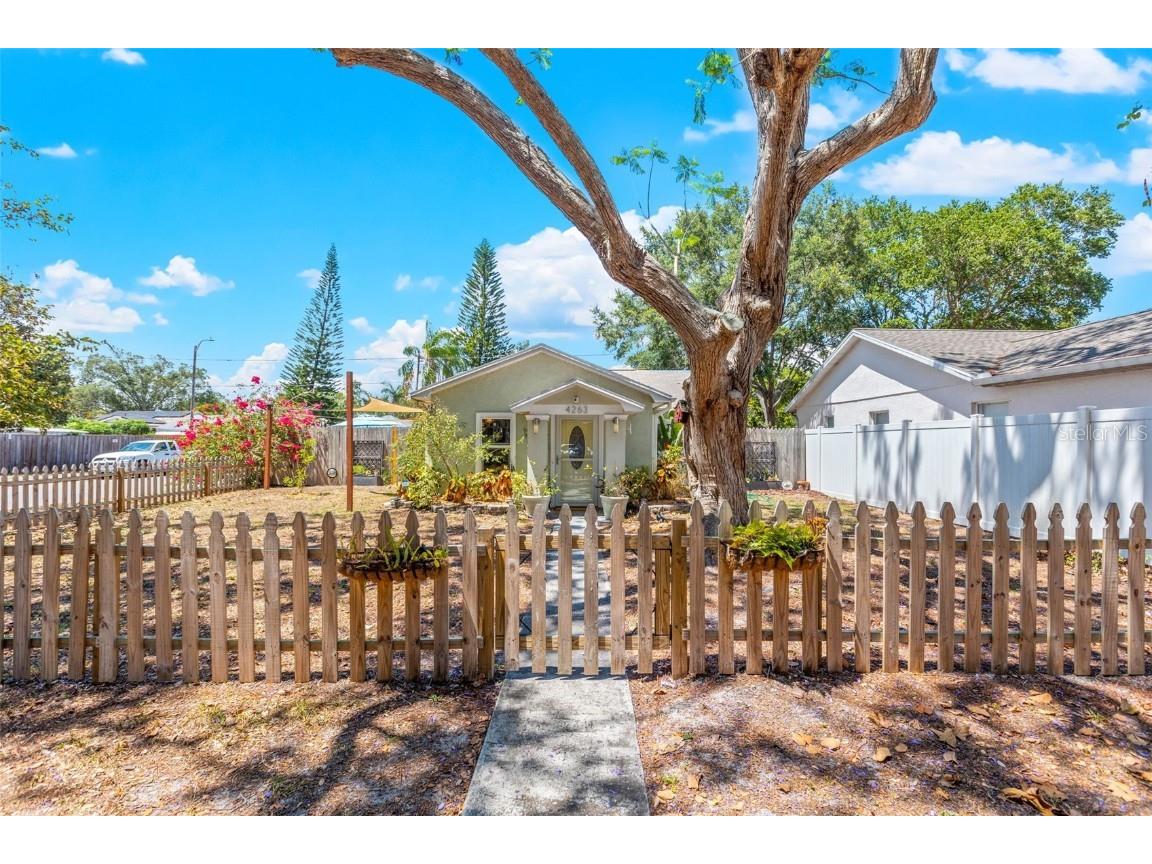 4263 Burlington Avenue N Saint Petersburg FL 33713 U8201127 image1